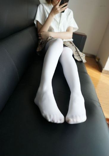 边摸边吃奶边做爽小视频_720全集免费播放