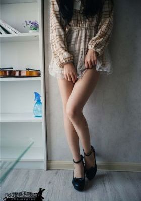 大胸莹莹被老头糟蹋一言不发_BD高清免费观看