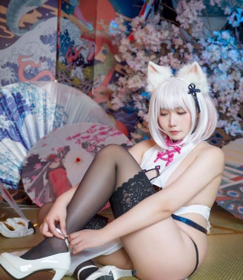 人妖站着撒尿视频_蓝光超清在线观看
