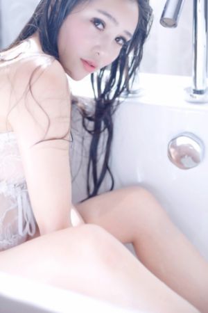 掌上翘臀红肿拍打趴h_午夜激情
