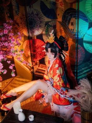 白嫩胴体极品尤物裸体图_720在线观看高清