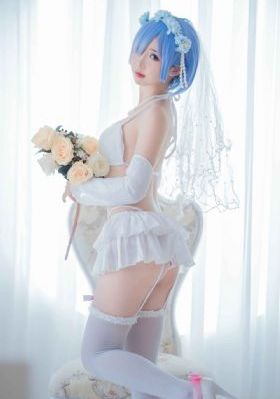 小雪被老头摸添高潮呻吟_BD电影完整版