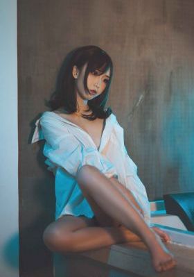 欧美人妖自慰集锦HD_BD国语手机免费观看完整